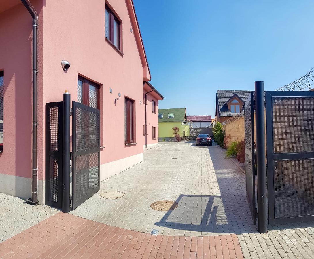 פראג Apartment De Luna מראה חיצוני תמונה